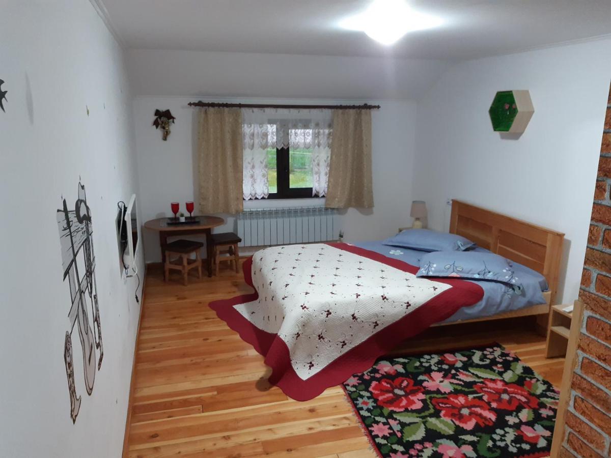 Villa Casa Dintre Pini Păltinoasa Exterior foto